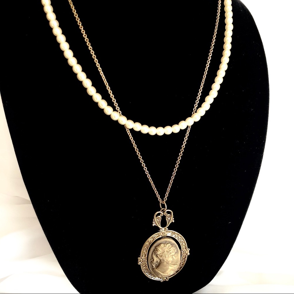 Cameo Necklace